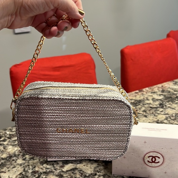 CHANEL Bags Chanel Holiday 222 Cosmetic Bag In Silver Tweed Made